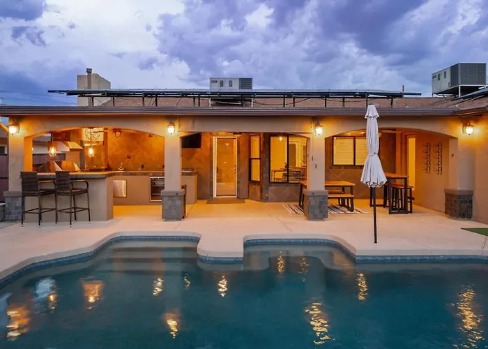 Champions Oasis Home - Near The Stadui2007M Withpool & Grill